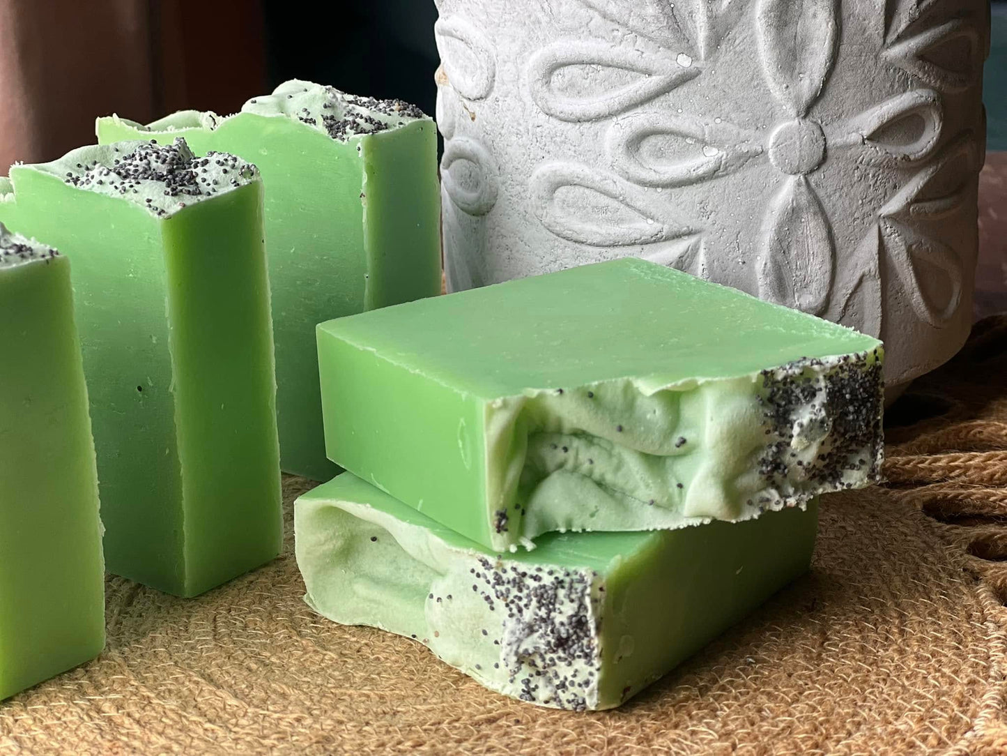 Bergamot Luxe Bar